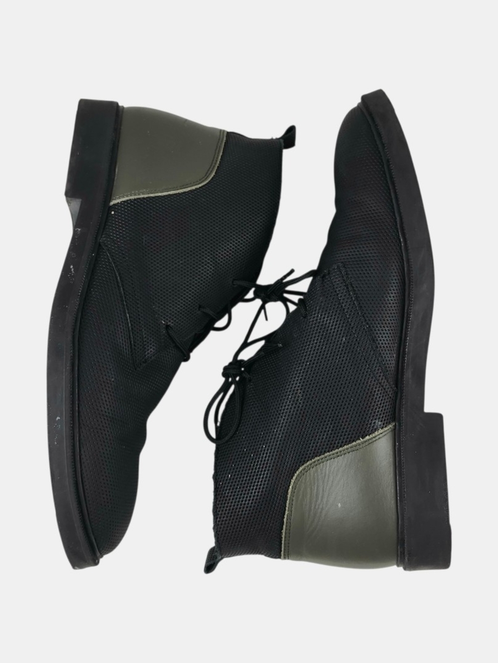 Blublonc Black and Hunter Textured Boots